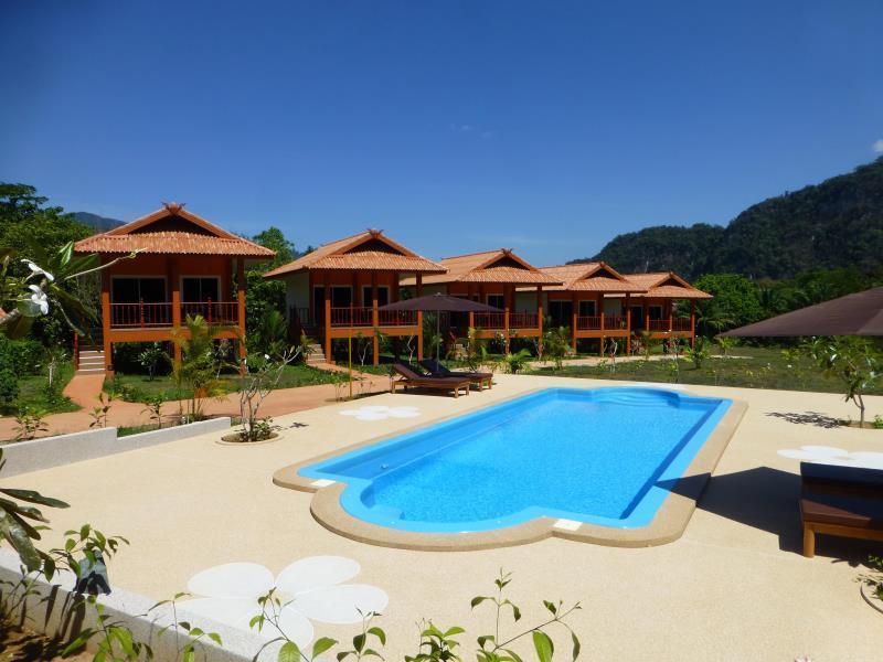 Khao Sok Jasmine Garden Resort - Sha Certified Khao Sok National Park Exterior foto
